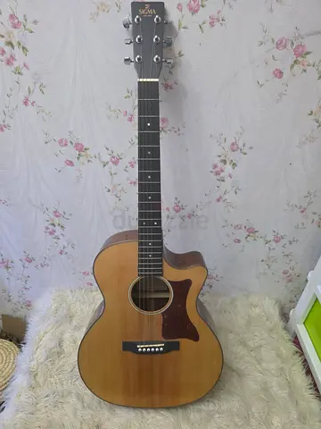 Yamaha Acoustic-Electric Guitar - Cutaway, Good Condition