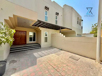 SPACIOUS 5 BED VILLA | SHARED POOL | VACANT