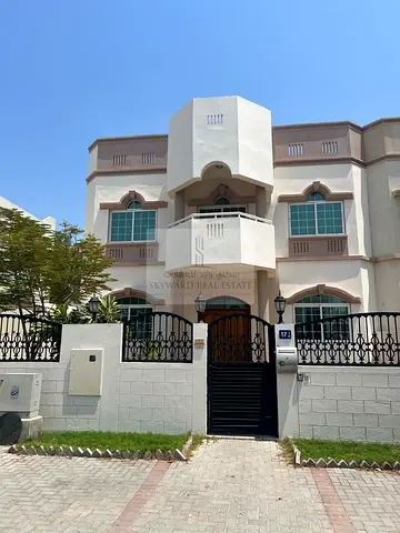 villa for rent in prime location