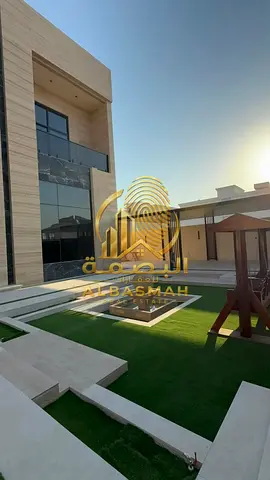 قصر فاخر للبيع في الحوشي. . تفاصيل معمارية تعكس الفخامة في كل زاوية.