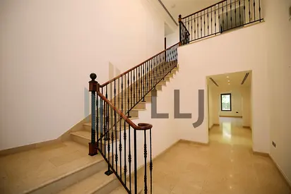 Beautiful Villa w/ Landscape Garden| Available Nov