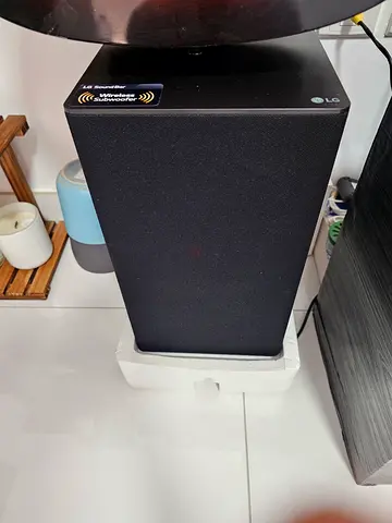 LG Wireless Surround Speaker – Meridien audio 7.1 dolby atomos Good Condition
