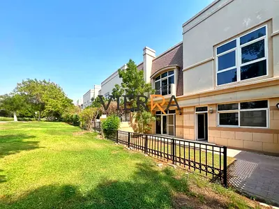 Vacant | Single Row | Direct Access to Garden