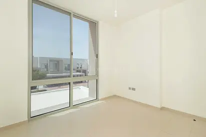 Elegant Villa | Spacious Family Living.