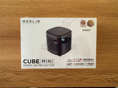 BRAND NEW - Merlin Cube Mini Smart Full HD Projector. Netflix, YouTube, Built-in Android.