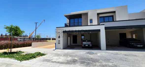 Single Row | Corner Villa | Spacious