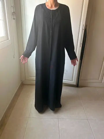 Black Full-Length Abaya, Long Sleeve, Modest Wear - Good Condition