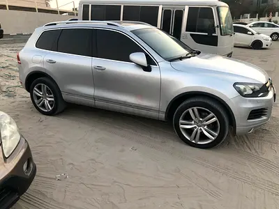 Super low mileage 148.000 km . Full options. Original paint !