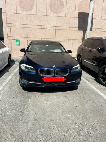 BMW 528i Car