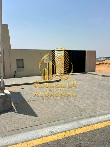 للإيجار مباشرة | حوطة مجهزه في الحنو الجليل – الشارقة | 10.000 قدم² | كهرباء 23 KV