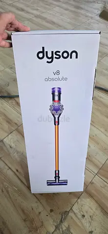 Dyson V8 vaccum cleaner