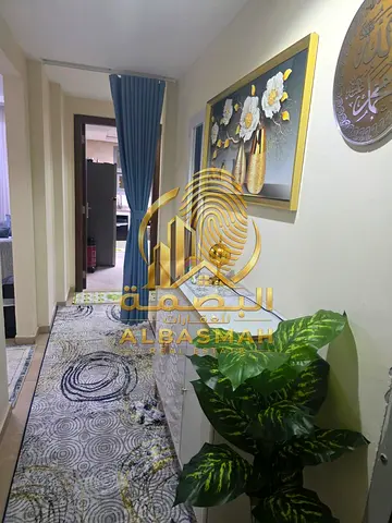 للبيع شقه في القاسميه الشارقه
