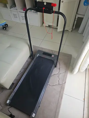 Compact folding treadmill in good working condition