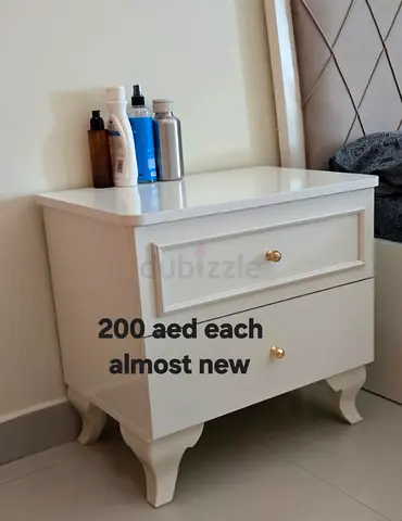 2 White Bedside Nightstand with 2 Drawers - Almost New