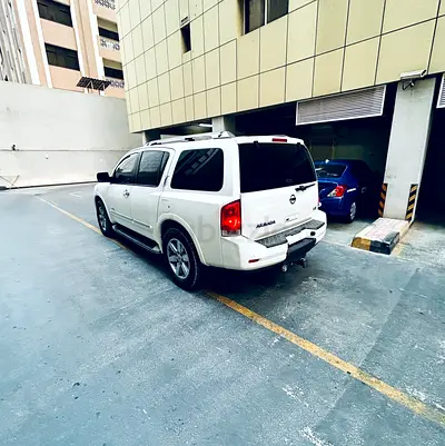 Reliable Nissan Armada 2011 LE | GCC-Well Maintained-8 seats driving great 100% EVERYTHING