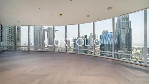 FULLY UPGRADED | VACANT | DOWNTOWN VIEWS