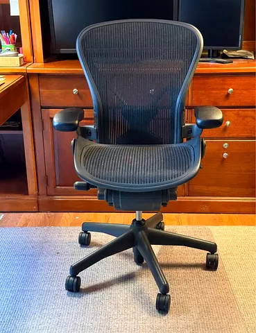 Herman Miller Aeron size B fully loaded