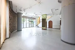 Spacious Retail/Showroom Space in a Prime Location