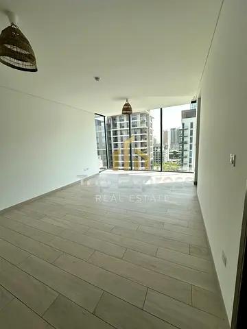 High-Floor 3BHK | Downtown City View | Modern Finishes