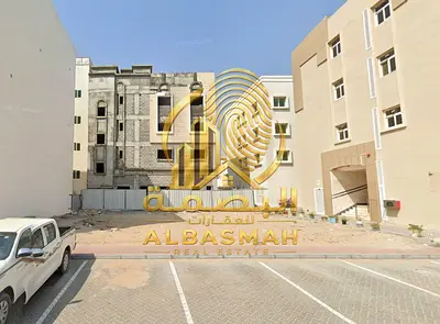 للبيع ارض تجارية في مويلح