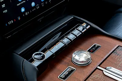 2025 Lincoln NAVIGATOR — фото 10
