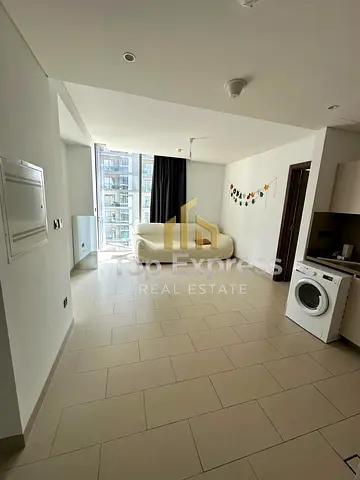 High-Floor 2BR Apartment | Balcony | Downtown City View