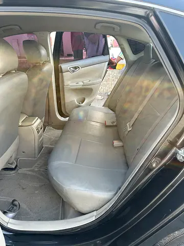 2013 Nissan SENTRA photo 4