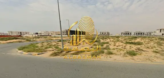 للبيع ارض سكنيه في الحوشي الشارقه