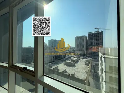 بيع عاجل – غرفتين وصالة في برج J عجمان | 360,000 درهم نهائي | إطلالة مفتوحة + بلكونة + موقف سياره