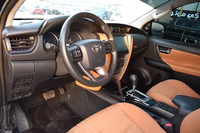 2026 Toyota FORTUNER — миниатюра 9
