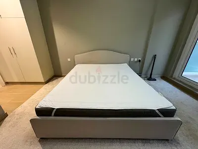 IKEA HAUGA bed frame + HÖVÅG mattress, 180×200 cm