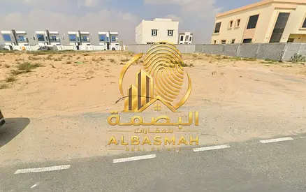 أراضٍ سكنية بموقع مميز للبيع في منطقة حي حوشي – الشارقة