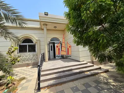 Garden yard parking hall Majlis Maid room like new 3 bedroom single story villa hot offer 6 payment 90k
