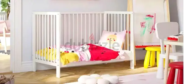 White Wooden Baby Crib with Bumper Pads and Mattress