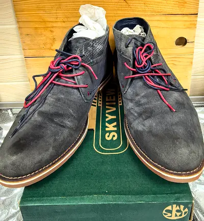 Men's Dark Grey Suede Chukka Boots - Size 43, Gently Used