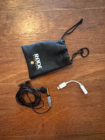 Rode Lavalier Microphone with Carry Pouch and Lightning Adapter