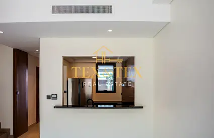 Lagoon access |Kitchen appliances| Prime location