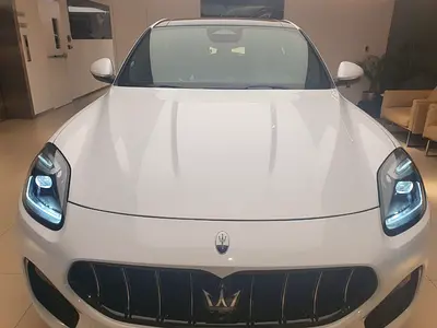 صورة 3 لـ 2023 Maserati GRECALE