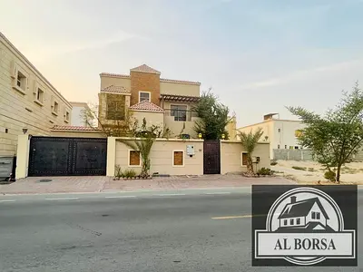 بيع فيلا سكني تجاري ٥ غرف و صاله و مجلس و غرفه خادمه في الروضه