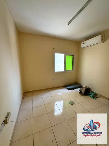 Very spacious studio in Al Majarra with a separate kitchen, private bathroom, split AC, central gas and glass windows with good ventilation and natura