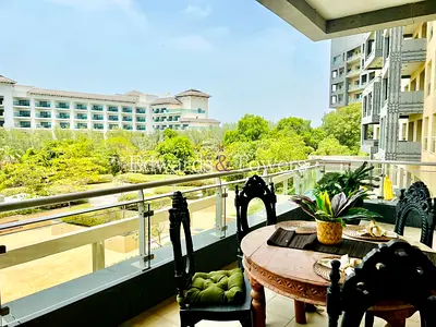 Fully Furnished | Beach Access | Available 1 Dec