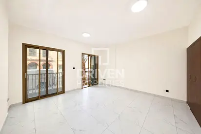 Ready to Move in | Spacious Unit | Community View