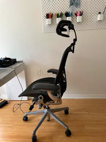 Remastered Version Herman Miller Aeron Office Chair Fully Options Excellent Condition With Headrest