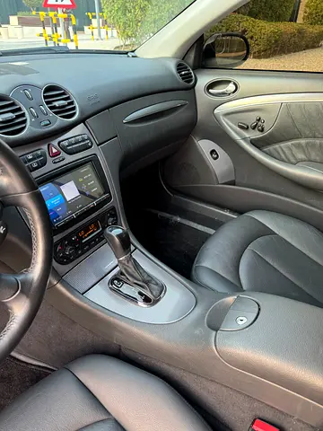 صورة مصغرة 17 لـ 2002 Mercedes-BENZ CLK