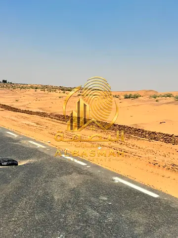 للبيع ارض تجاريه في المالحه الشارقه