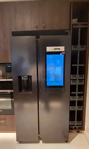 Samsung family hub side by side water dispenser ice maker refrigerator
