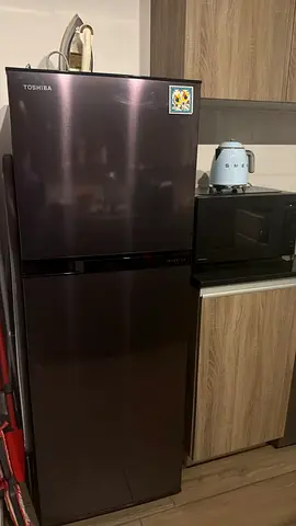 Toshiba two-door fridge freezer - Excellent condition