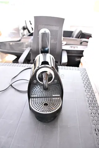 Nespresso Essenza Mini Coffee Machine - Black (Used, Excellent Condition)