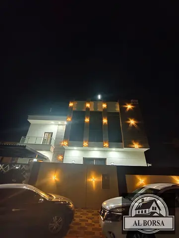🏡✨ فيلا فاخرة  للإيجار في الياسمين – عجمان  مكونة من 5  غرف ماستر مع مجلس وصالة كبيرة ✨🏡