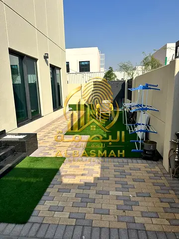 Luxury Townhouse for Sale in Sharjah Sustainable City with Garden and Family Living Spaces